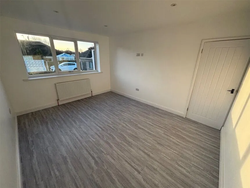 Kennerleigh Walk, Leeds, West Yorkshire, LS15, photo 4