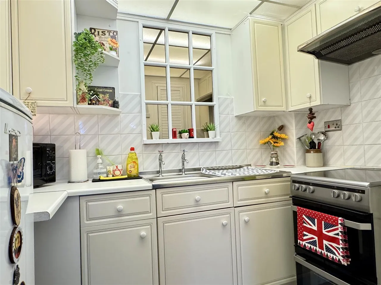 Chisholme Court, St Austell, photo 9