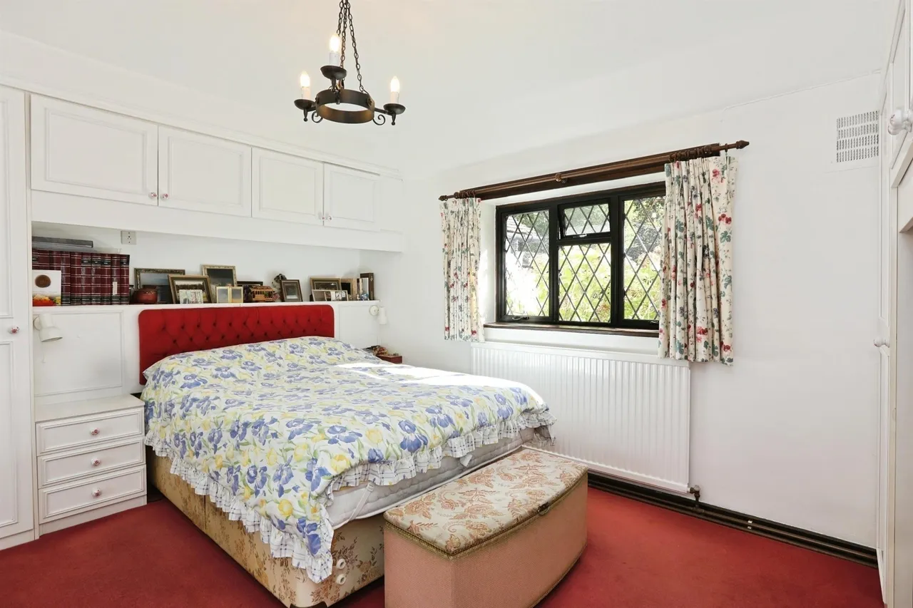 Domewood, Copthorne, RH10, photo 20