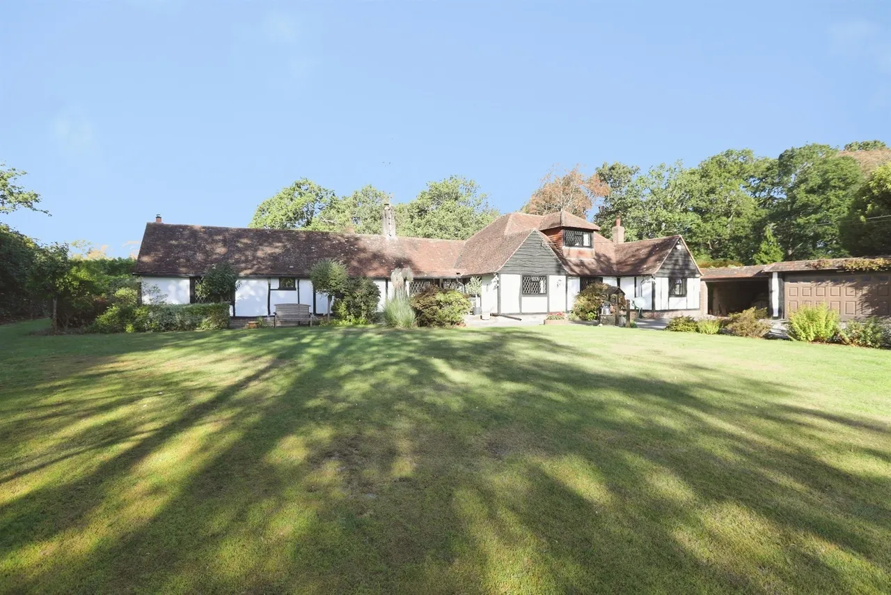 Domewood, Copthorne, RH10, photo 16