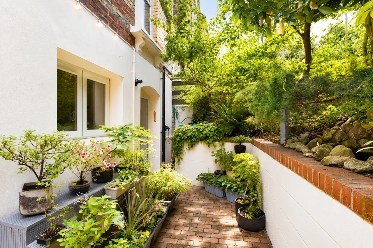 Earls Avenue, Folkestone, CT20, photo 2