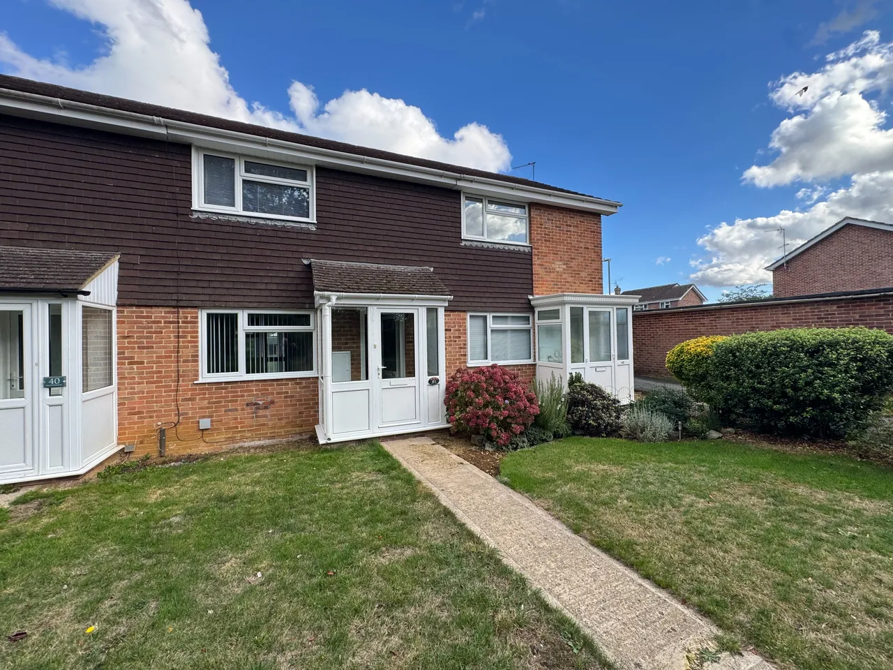 2 bed house to rent, Sedgebrook, Liden, SN3