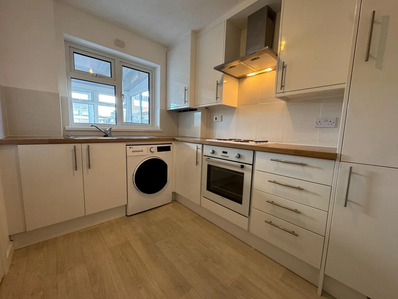 Sedgebrook, Liden, SN3, photo 3