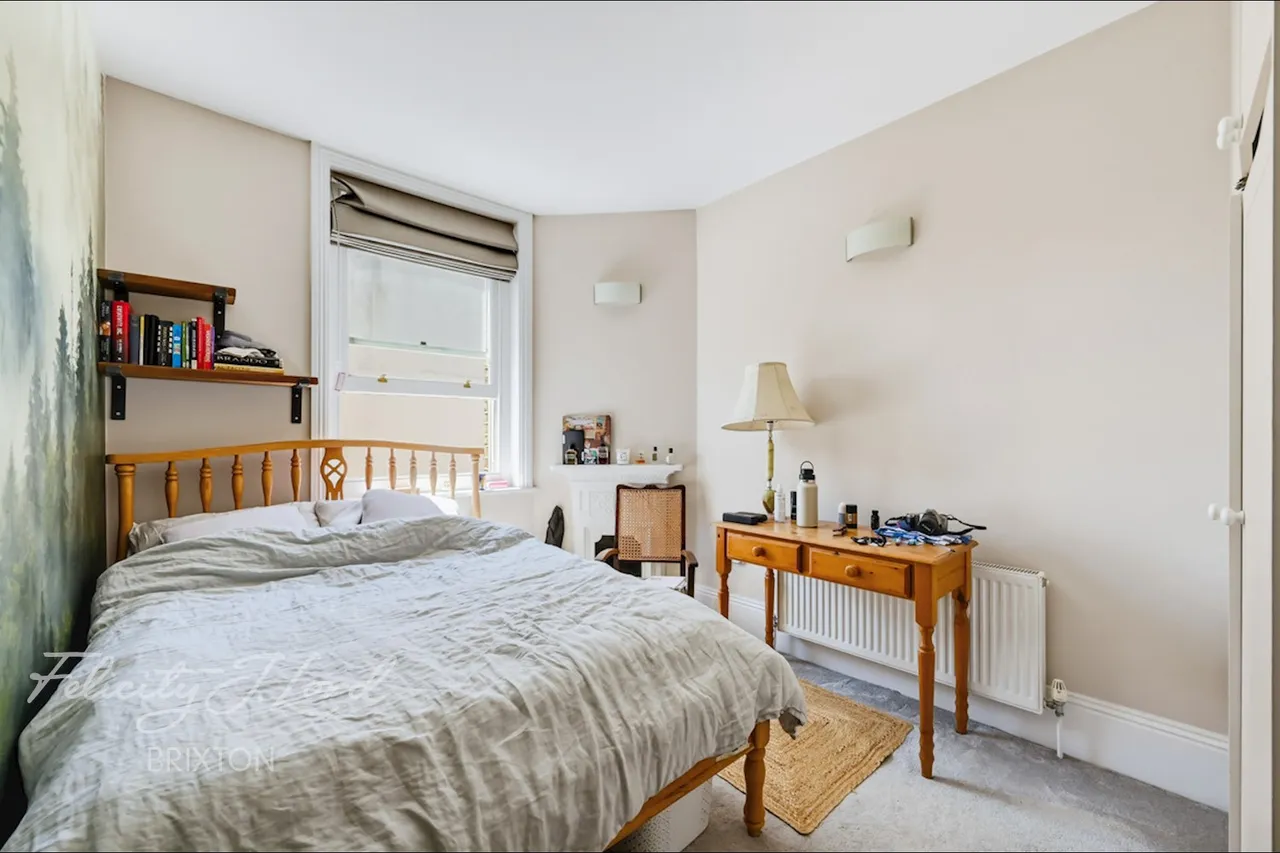 Canterbury Crescent, London, photo 8