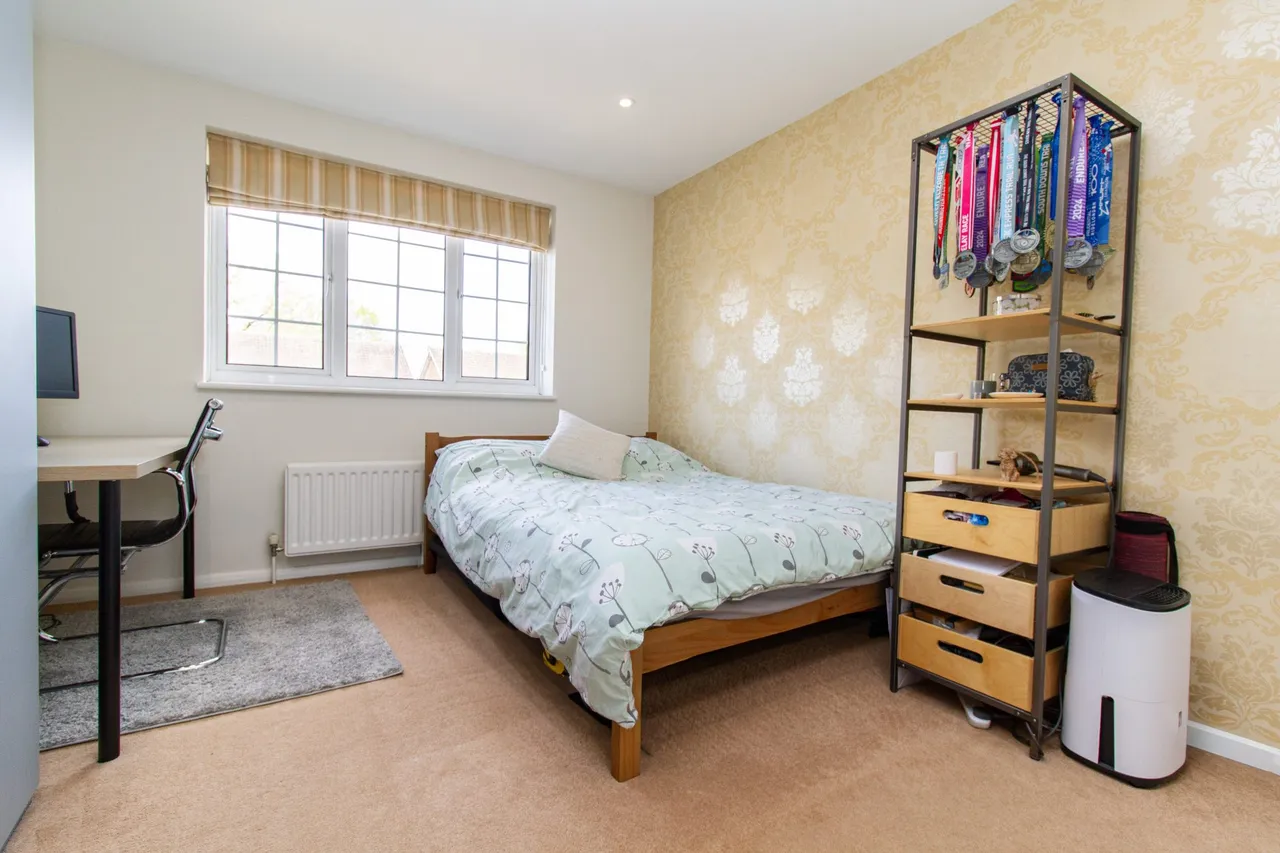 Montacute Close, Farnborough, GU14 7HG, photo 7