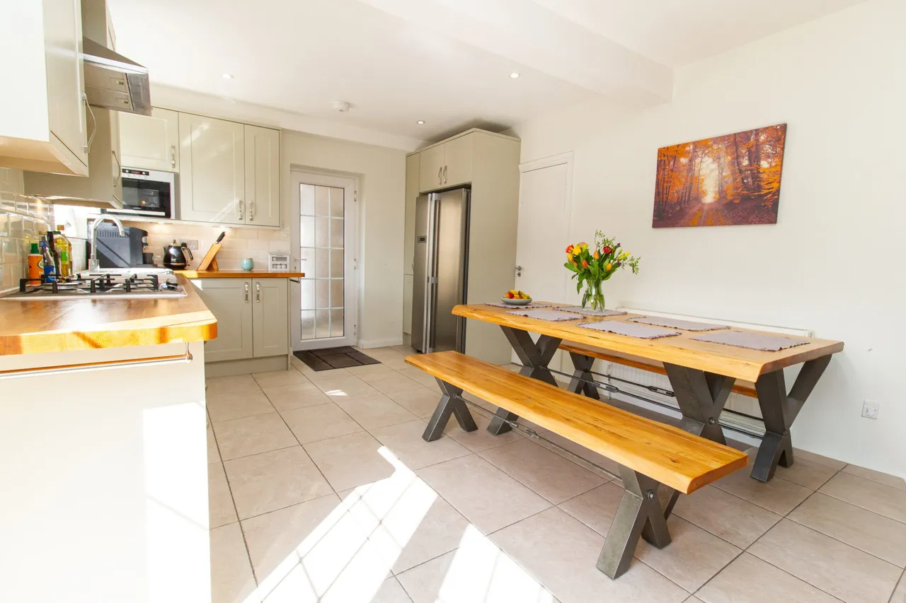 Montacute Close, Farnborough, GU14 7HG, photo 3