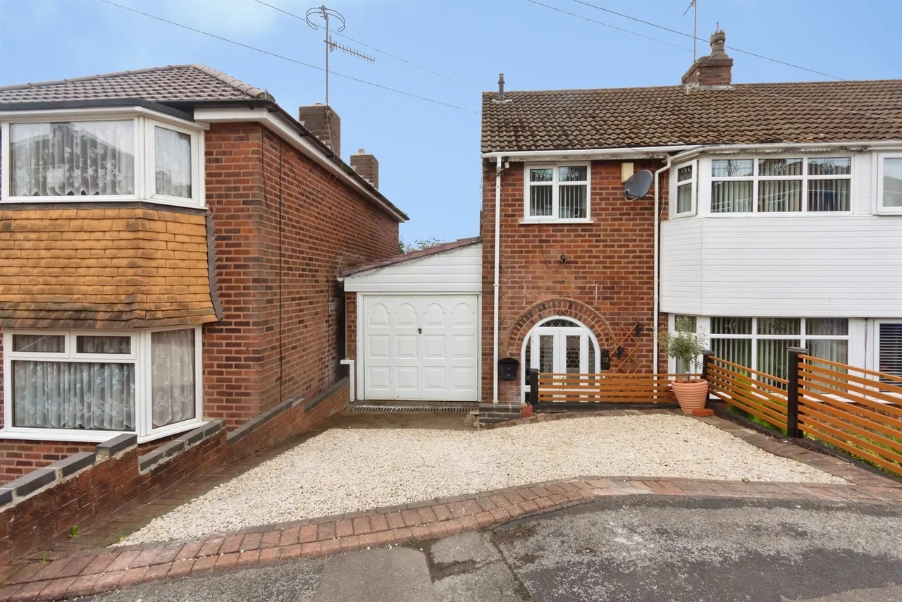 3 bed house for sale, Conway Avenue, Oldbury, B68