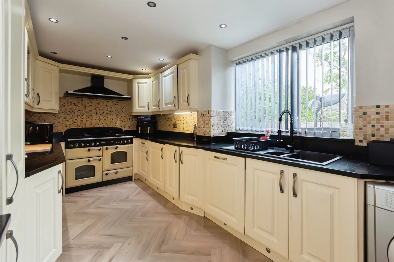 Conway Avenue, Oldbury, B68, photo 9