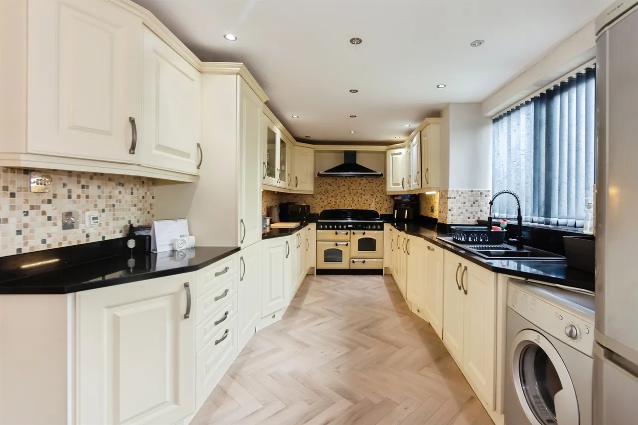 Conway Avenue, Oldbury, B68, photo 10
