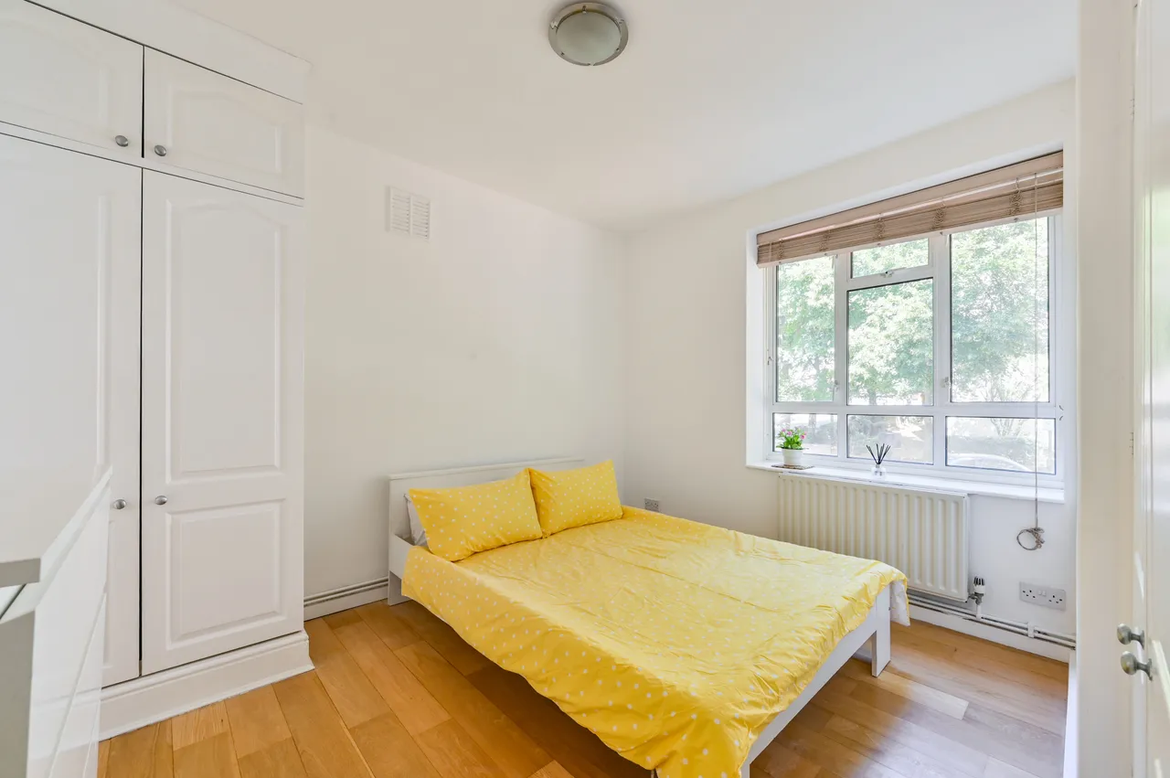 12 Remsted House, Mortimer Crescent, London, photo 4