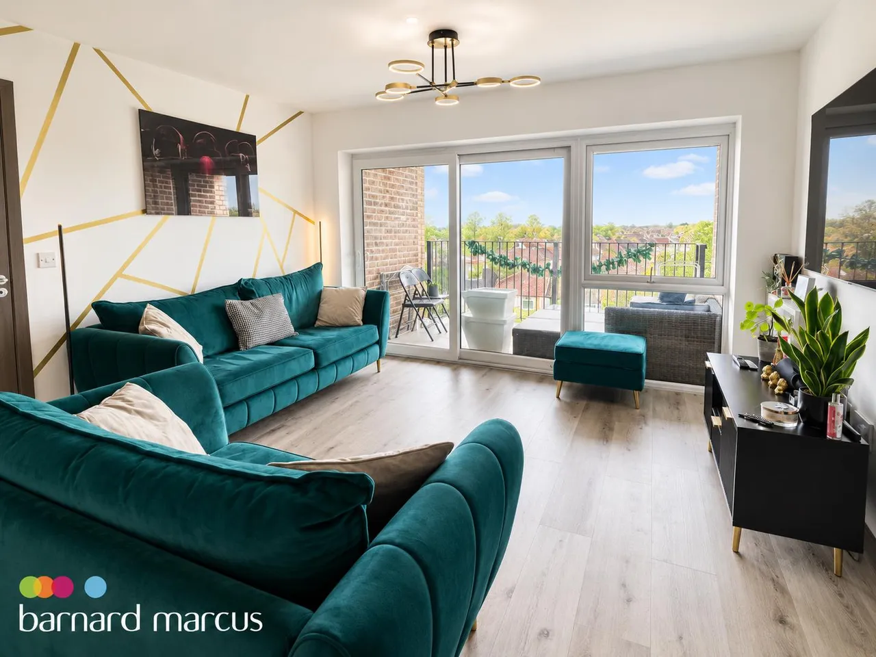 Reeve Street, Feltham, TW13, photo 2