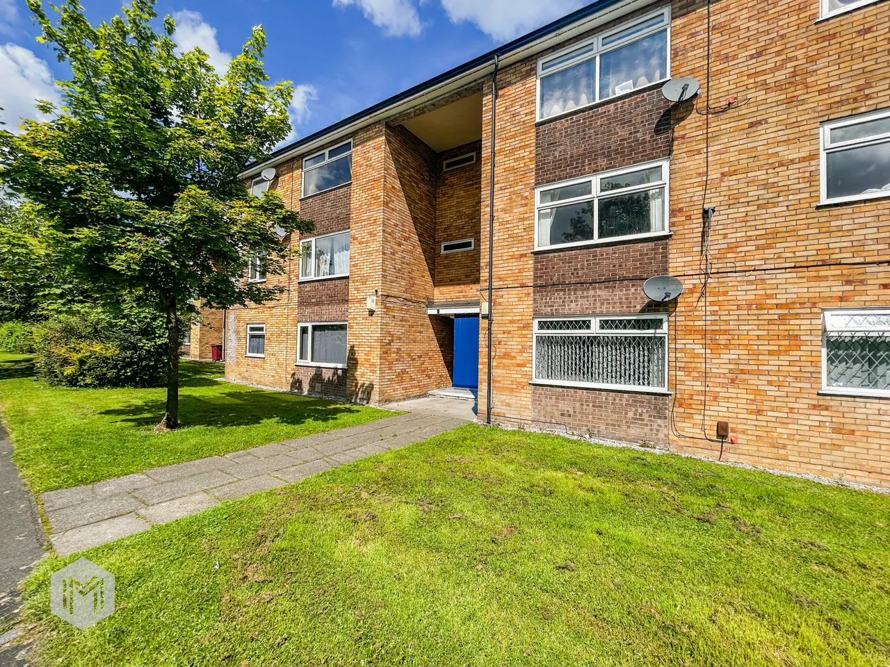 2 bed flat for sale — Balmoral House Carslake Avenue, Bolton, BL1 4BP