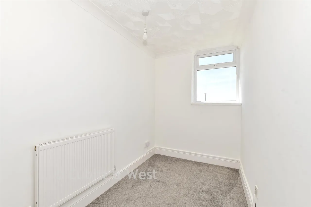 Highland Road, Southsea, PO4, photo 10