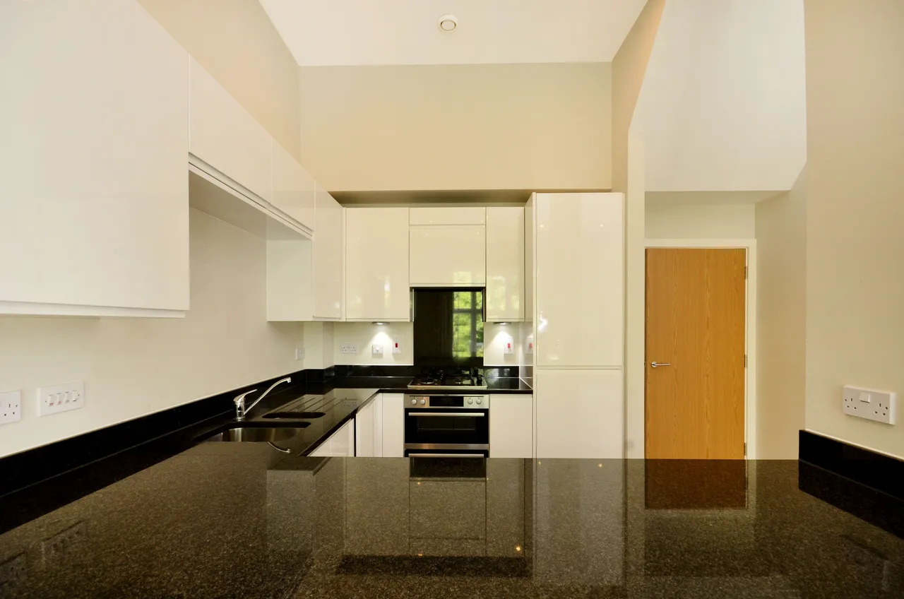 3 St Marthas Court, Gresham Park Road, Woking, photo 3