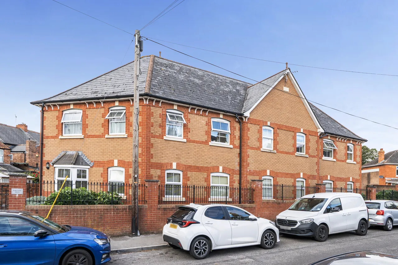 1 bed property for sale, Harcourt Street, Taunton, TA2