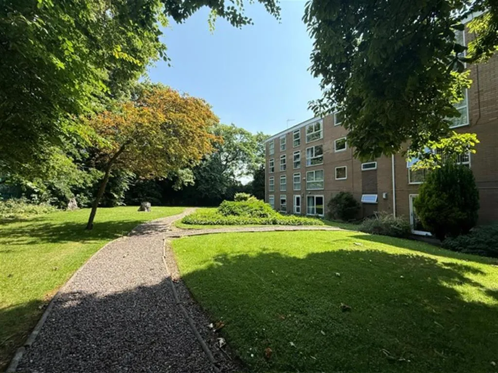 Aigburth Road, Liverpool, L17, photo 11