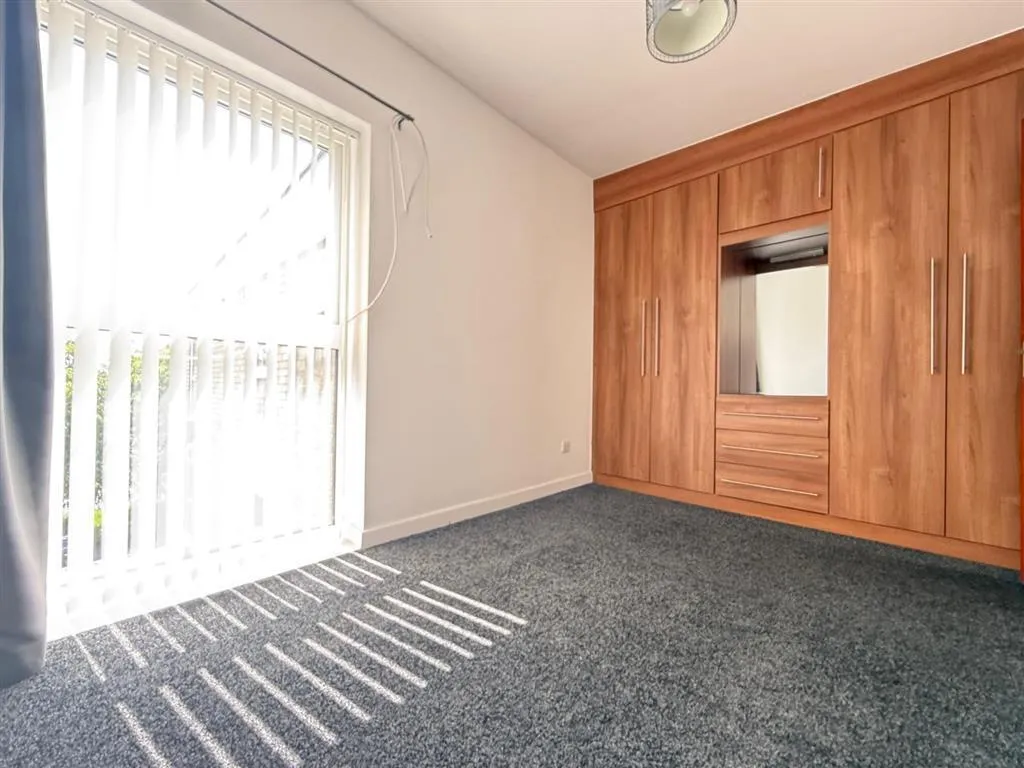 Aigburth Road, Liverpool, L17, photo 10