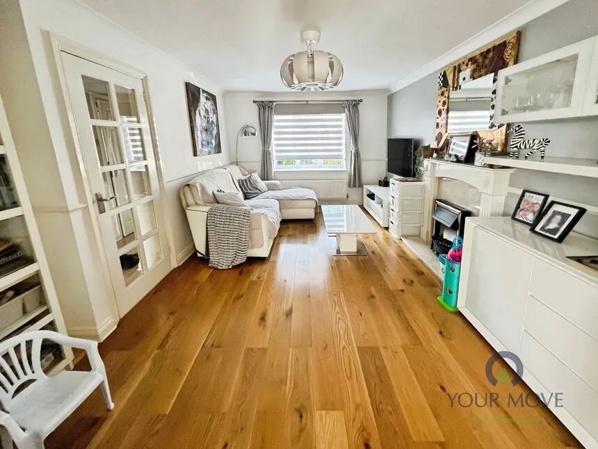 Mansion Drive, DY4, photo 5