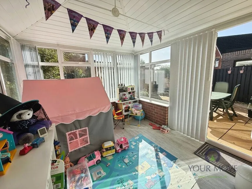 Mansion Drive, DY4, photo 12