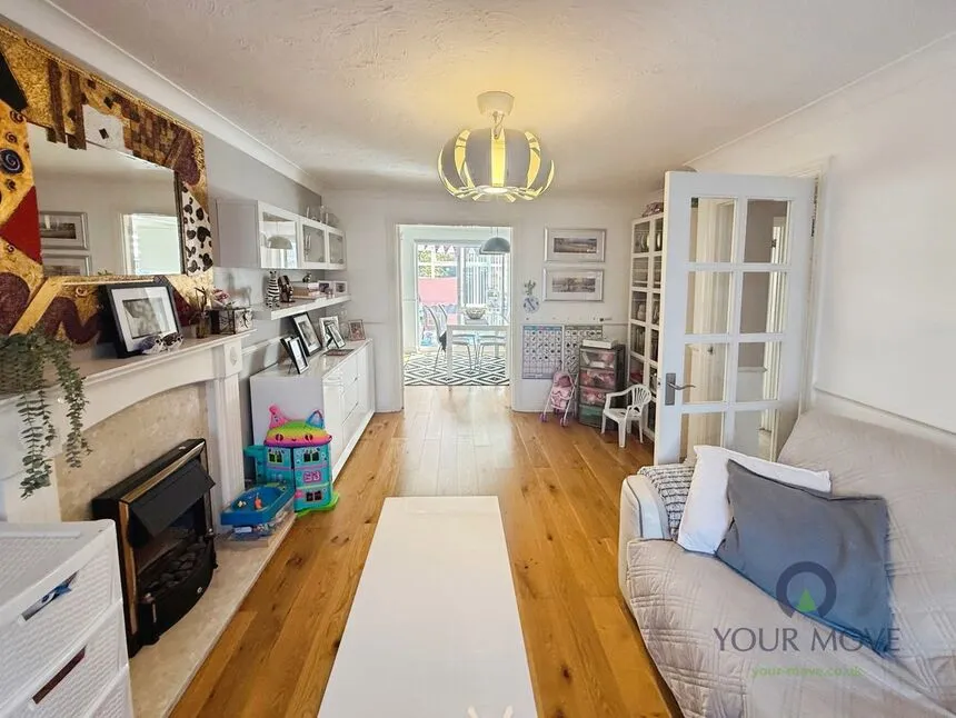 Mansion Drive, DY4, photo 7