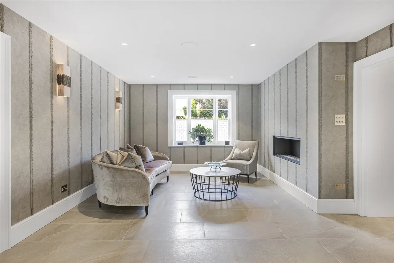Coopers Lane, Northaw, Hertfordshire, EN6 4NG, photo 17