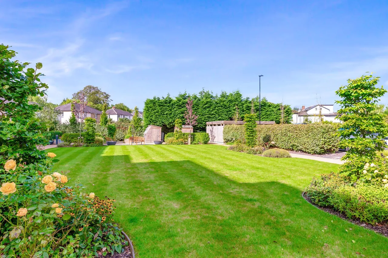 Bradford Road, Menston, LS29, photo 15