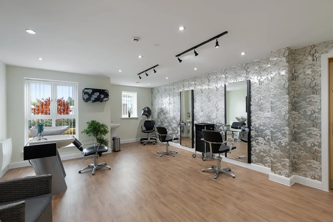 Bradford Road, Menston, LS29, photo 18