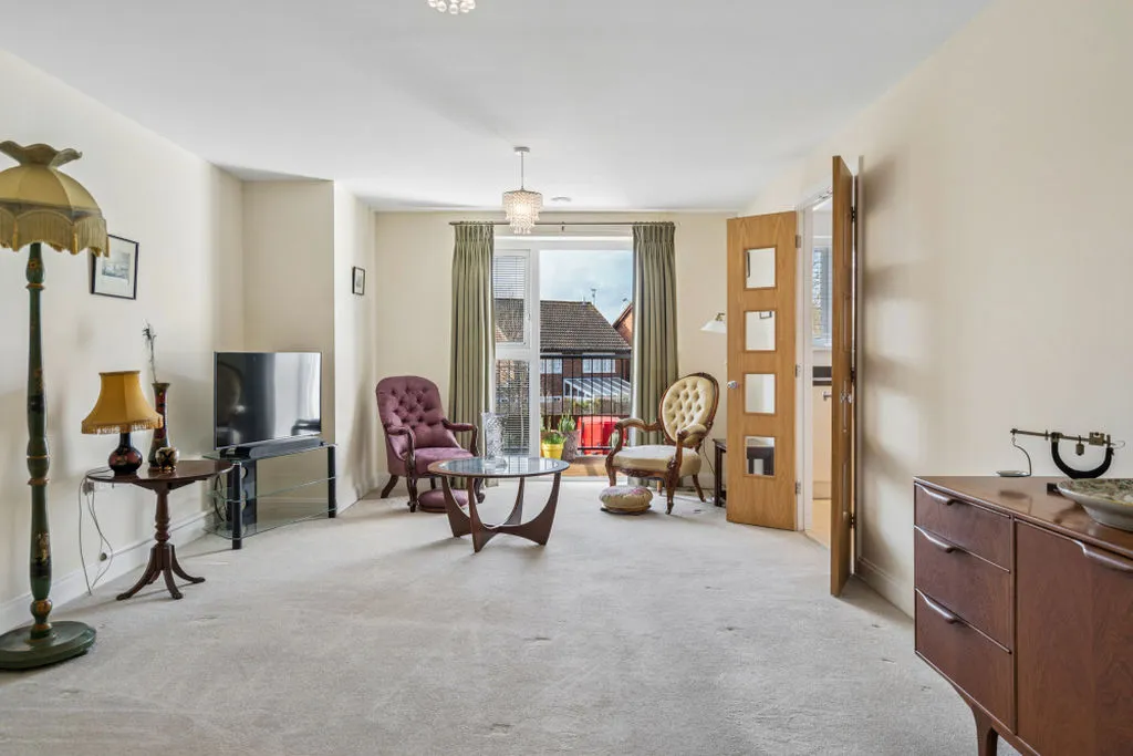Marlow Road, Bourne End SL8 5SE, photo 4