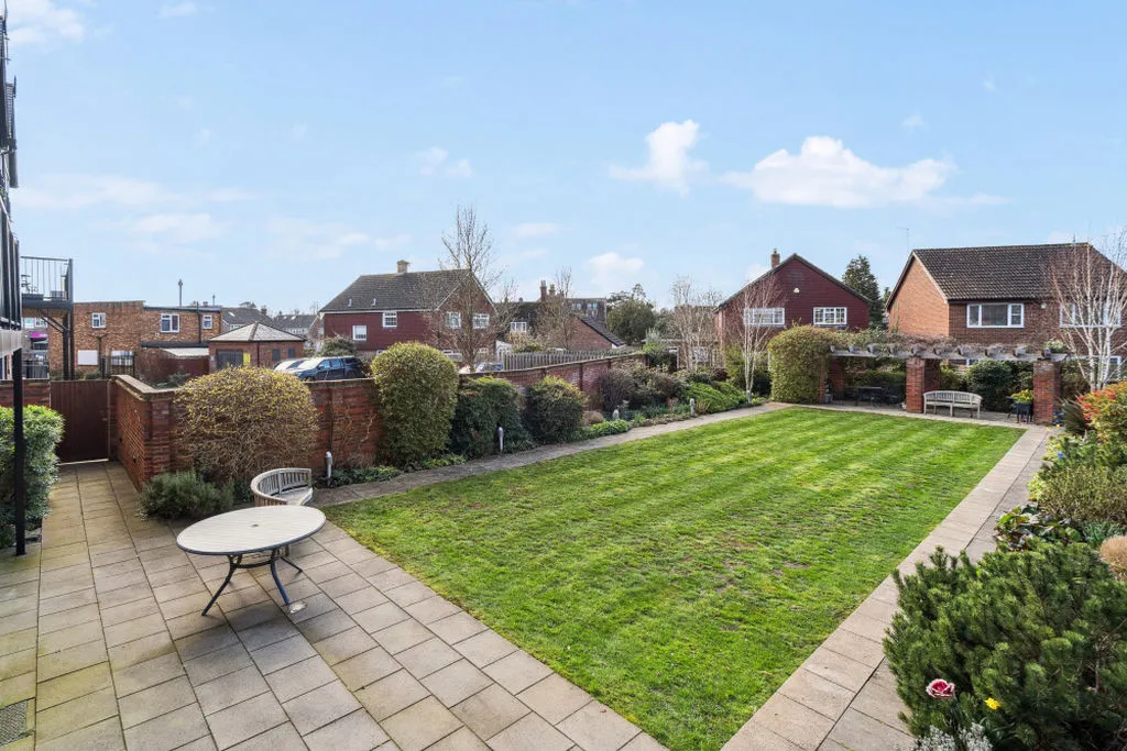 Marlow Road, Bourne End SL8 5SE, photo 3