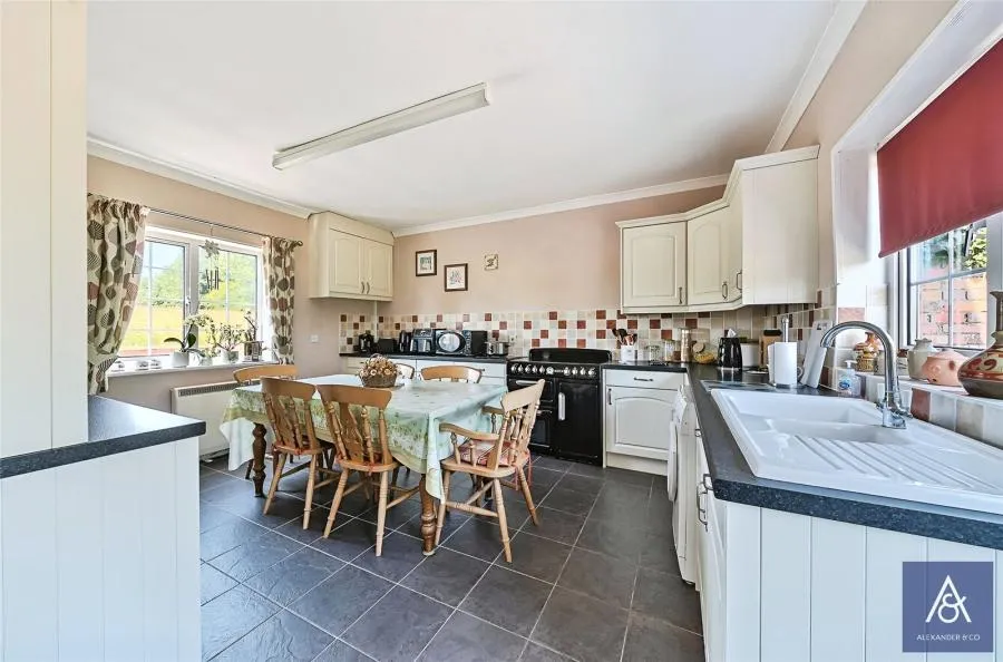 Kennel Cottages, Cottisford, NN13, photo 6
