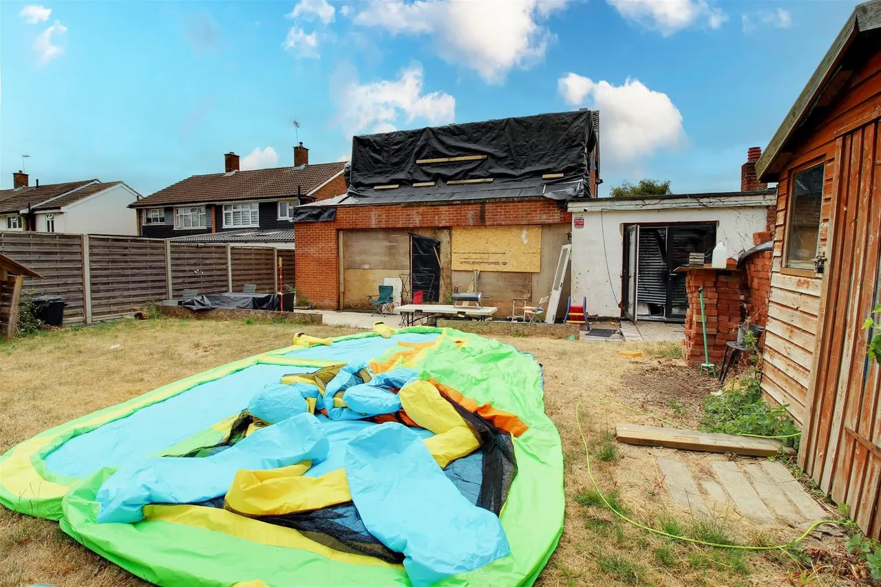 Tiverton Road, Potters Bar EN6 5HY, photo 3
