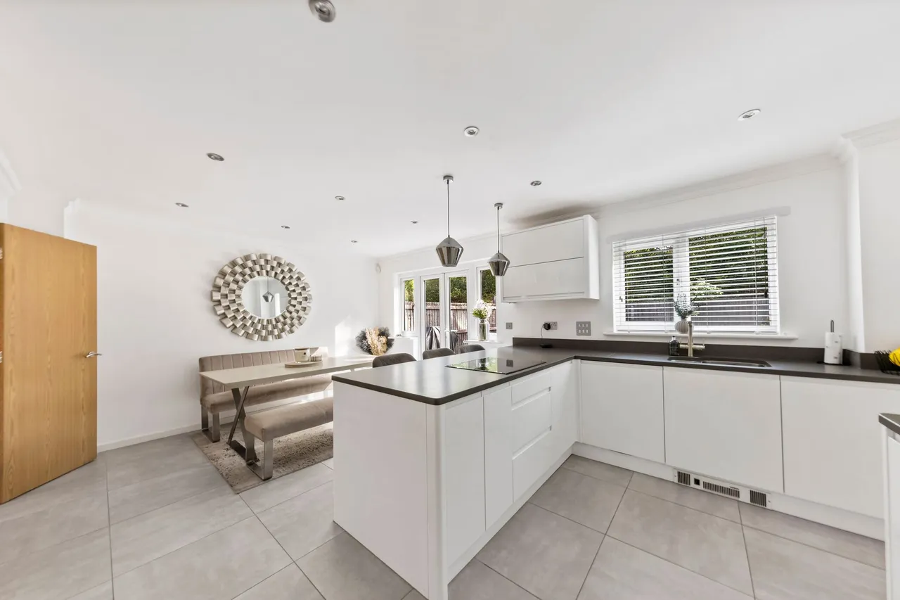 Rylands Drive, Warrington, WA2, photo 2