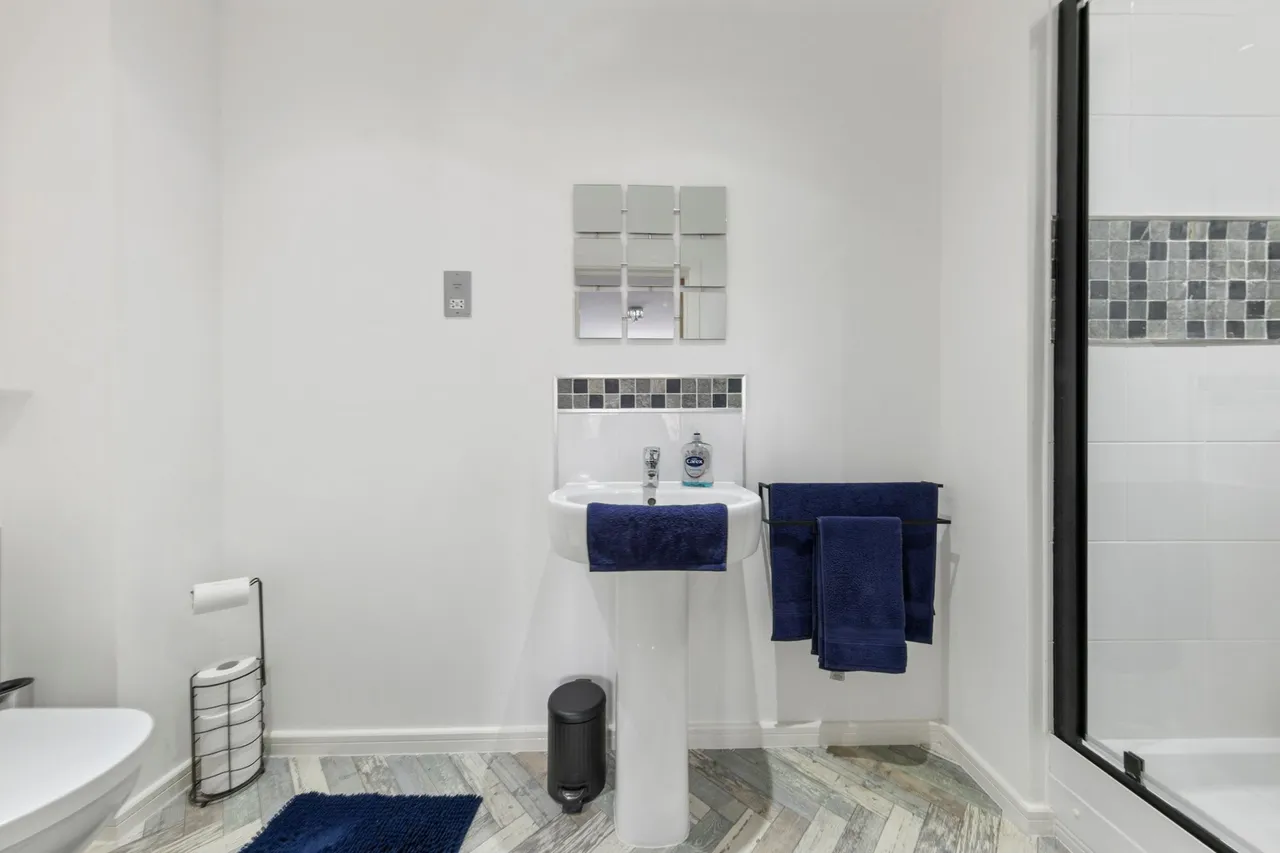 Rylands Drive, Warrington, WA2, photo 17