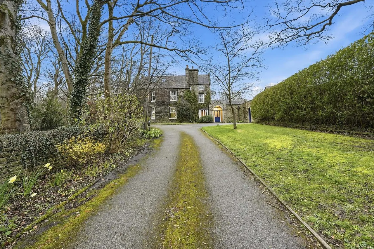Clough Bank House, Bollington, photo 2