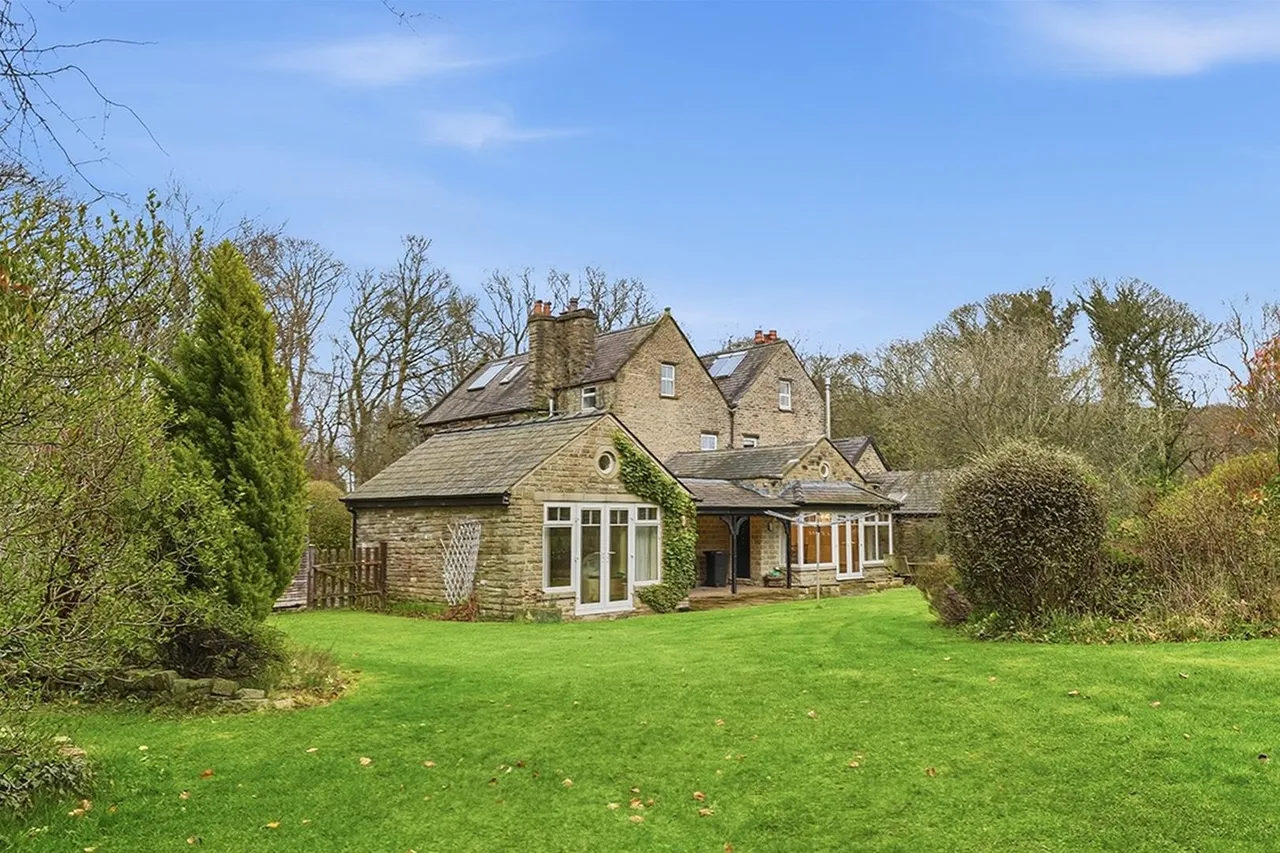 Clough Bank House, Bollington, photo 3