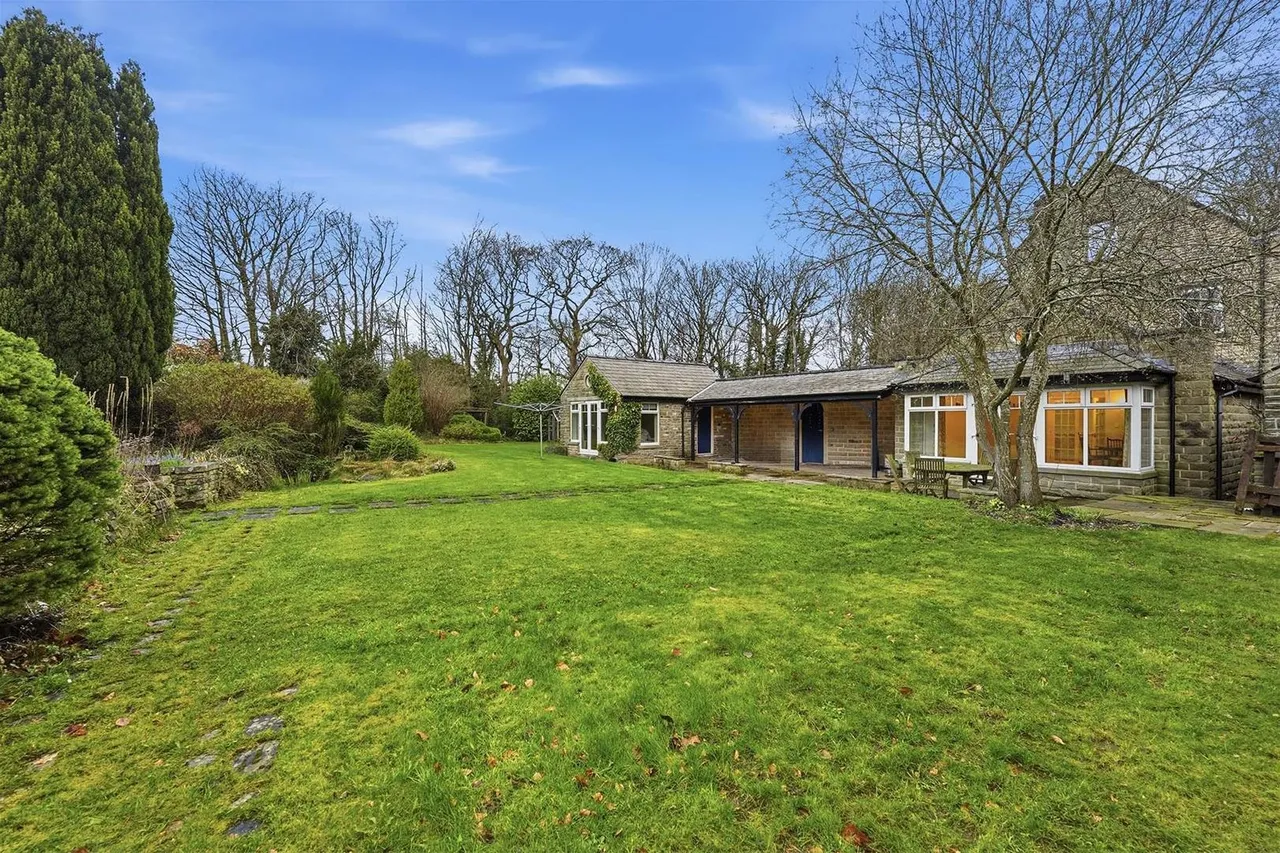 Clough Bank House, Bollington, photo 37