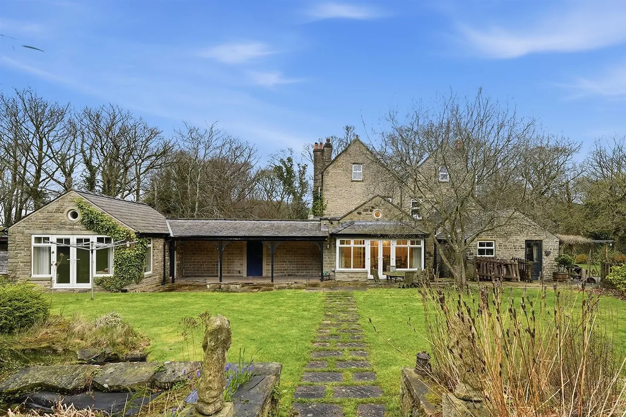 Clough Bank House, Bollington, photo 36