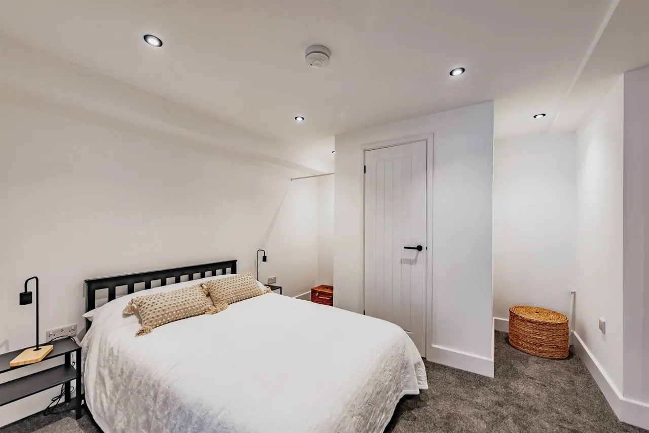 Oakdene Road, Redhill, photo 7