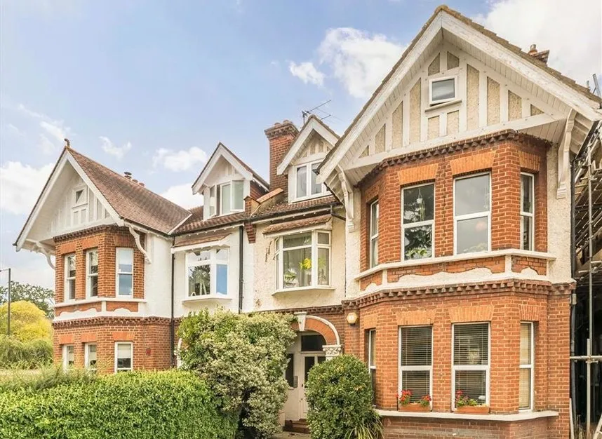 2 bed flat for sale — Vicarage Road, Hampton Wick, KT1