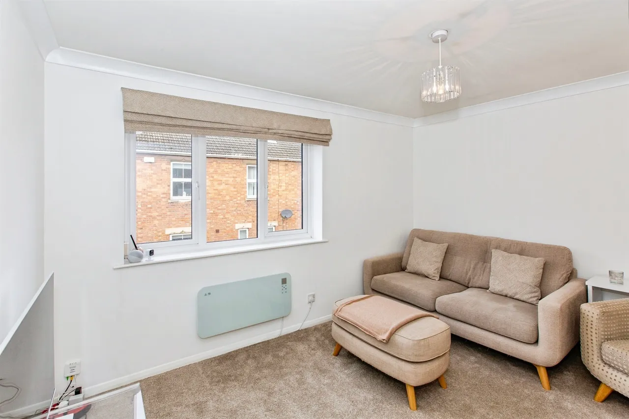 Grove Road, Kettering, NN14, photo 4