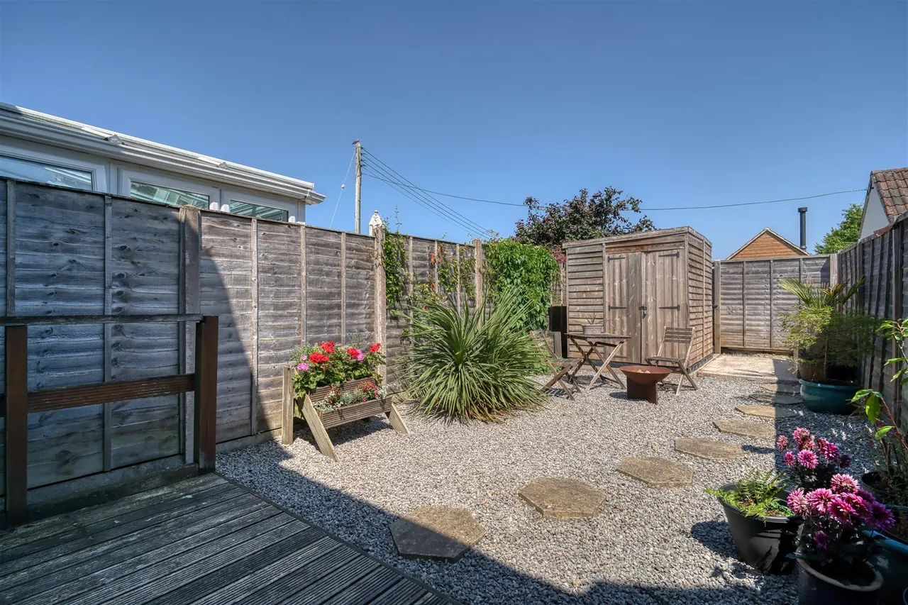 Coxs Close, North Cadbury, photo 7