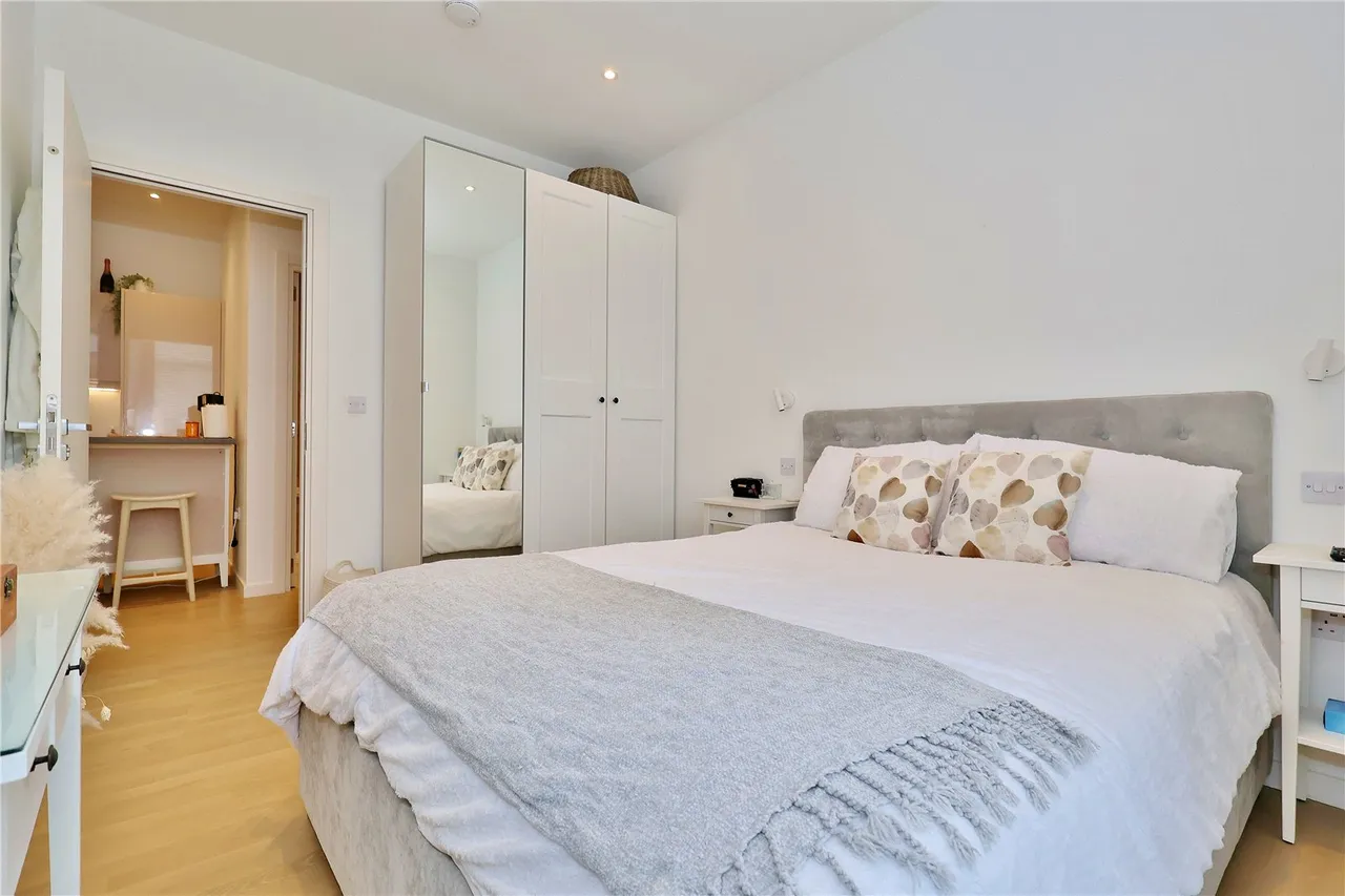 River Court, Sheerwater, GU21, photo 8