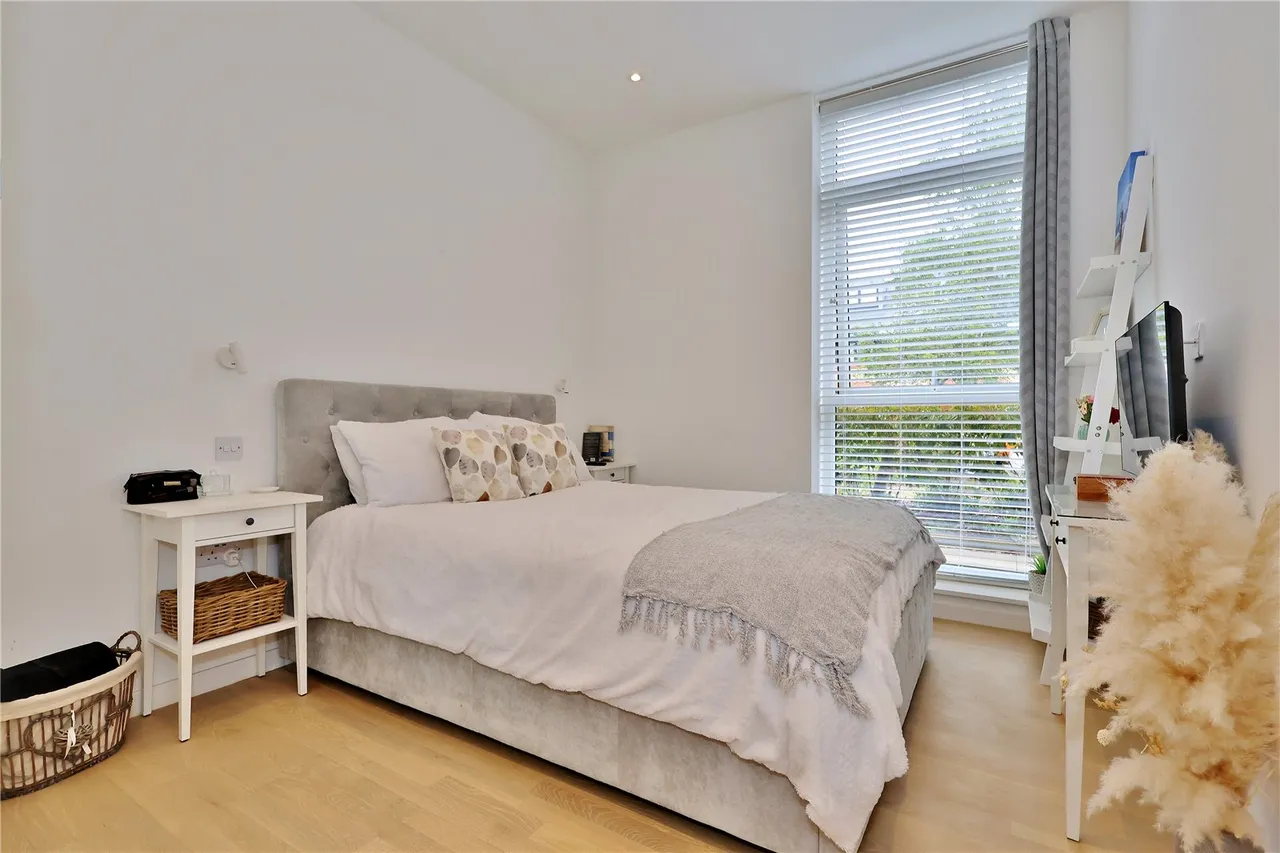 River Court, Sheerwater, GU21, photo 7