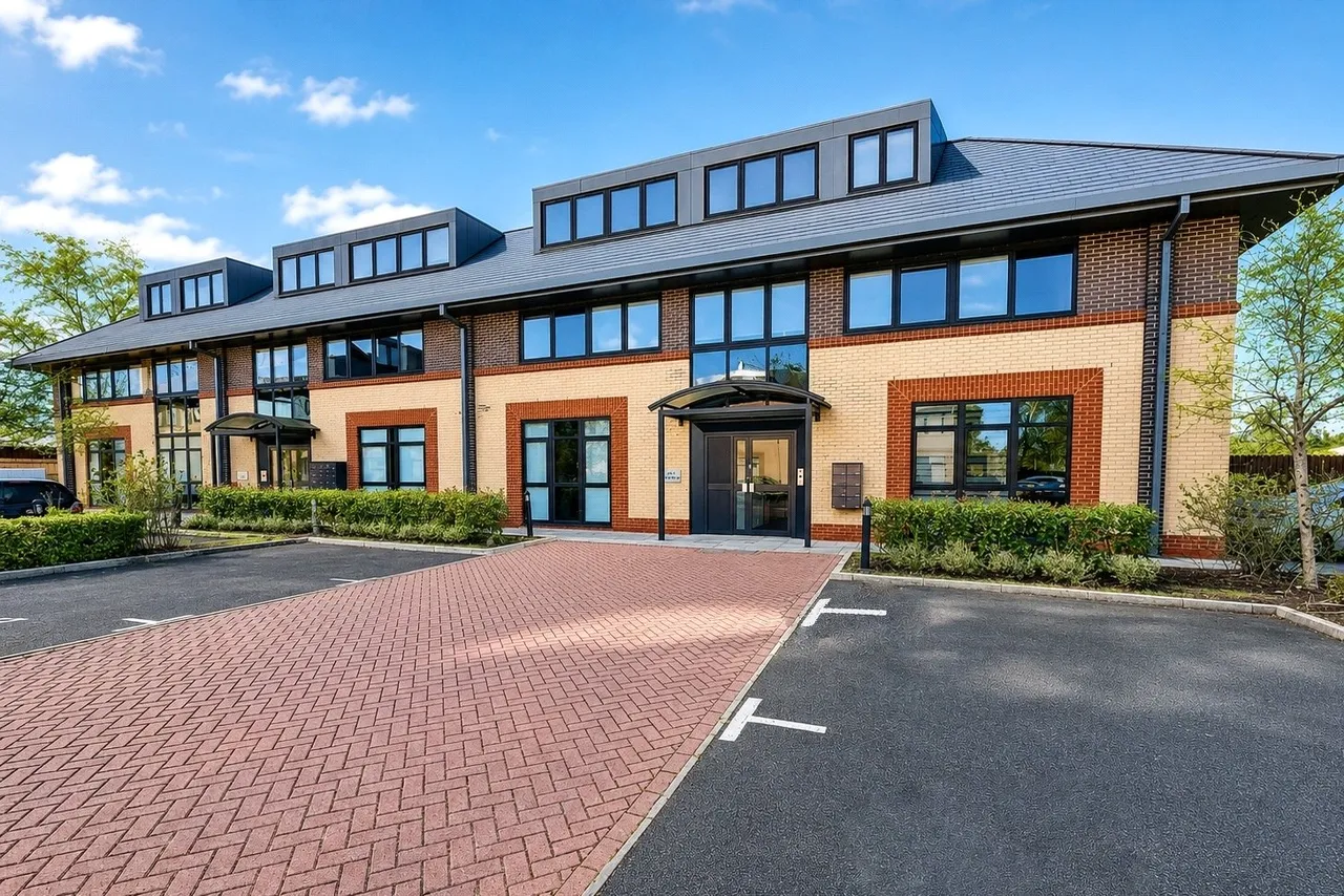 1 bed flat for sale, River Court, Sheerwater, GU21