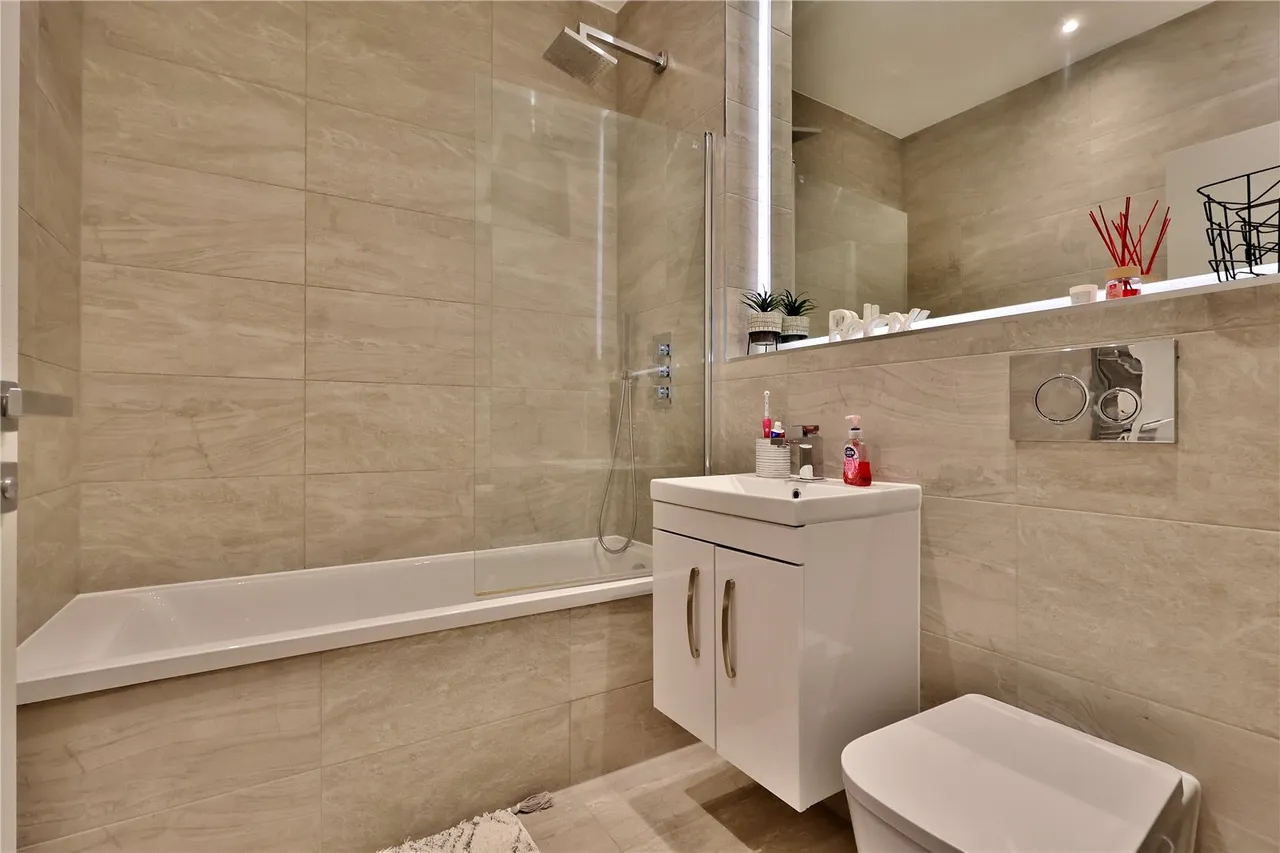 River Court, Sheerwater, GU21, photo 9