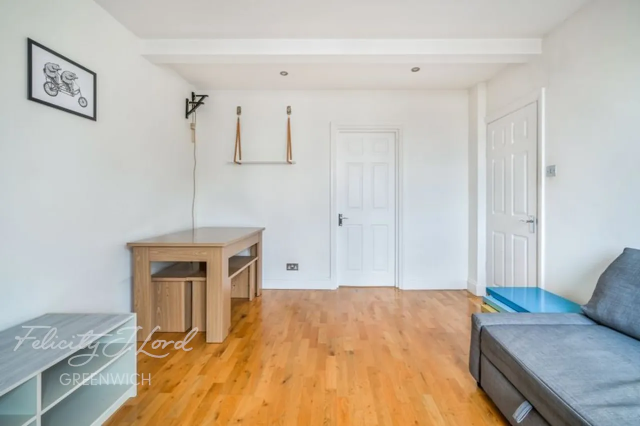 Brant House, Greenwich, SE10, photo 9