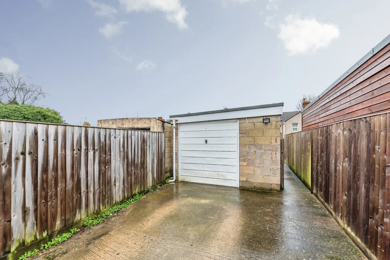 Linslade Street, SWINDON, Wiltshire, SN2, photo 20