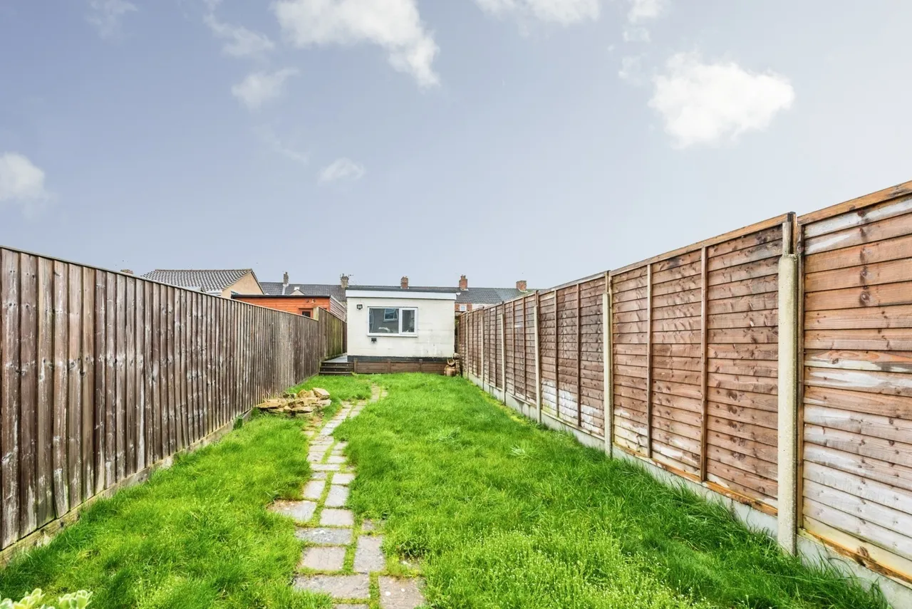 Linslade Street, SWINDON, Wiltshire, SN2, photo 18