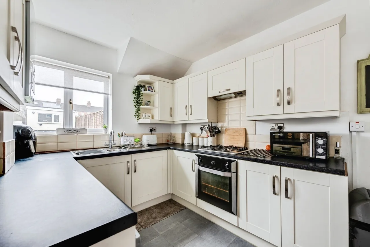 Linslade Street, SWINDON, Wiltshire, SN2, photo 3