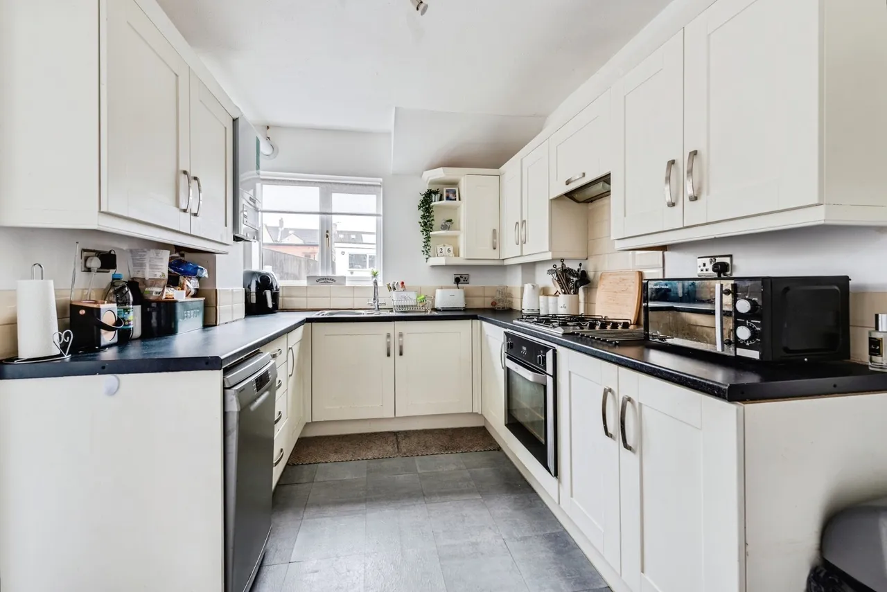 Linslade Street, SWINDON, Wiltshire, SN2, photo 11